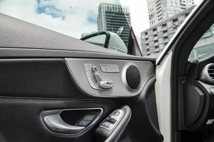 Mercedes-Benz C 300 Amg Pack, снимка 7 - Автомобили и джипове - 55480223