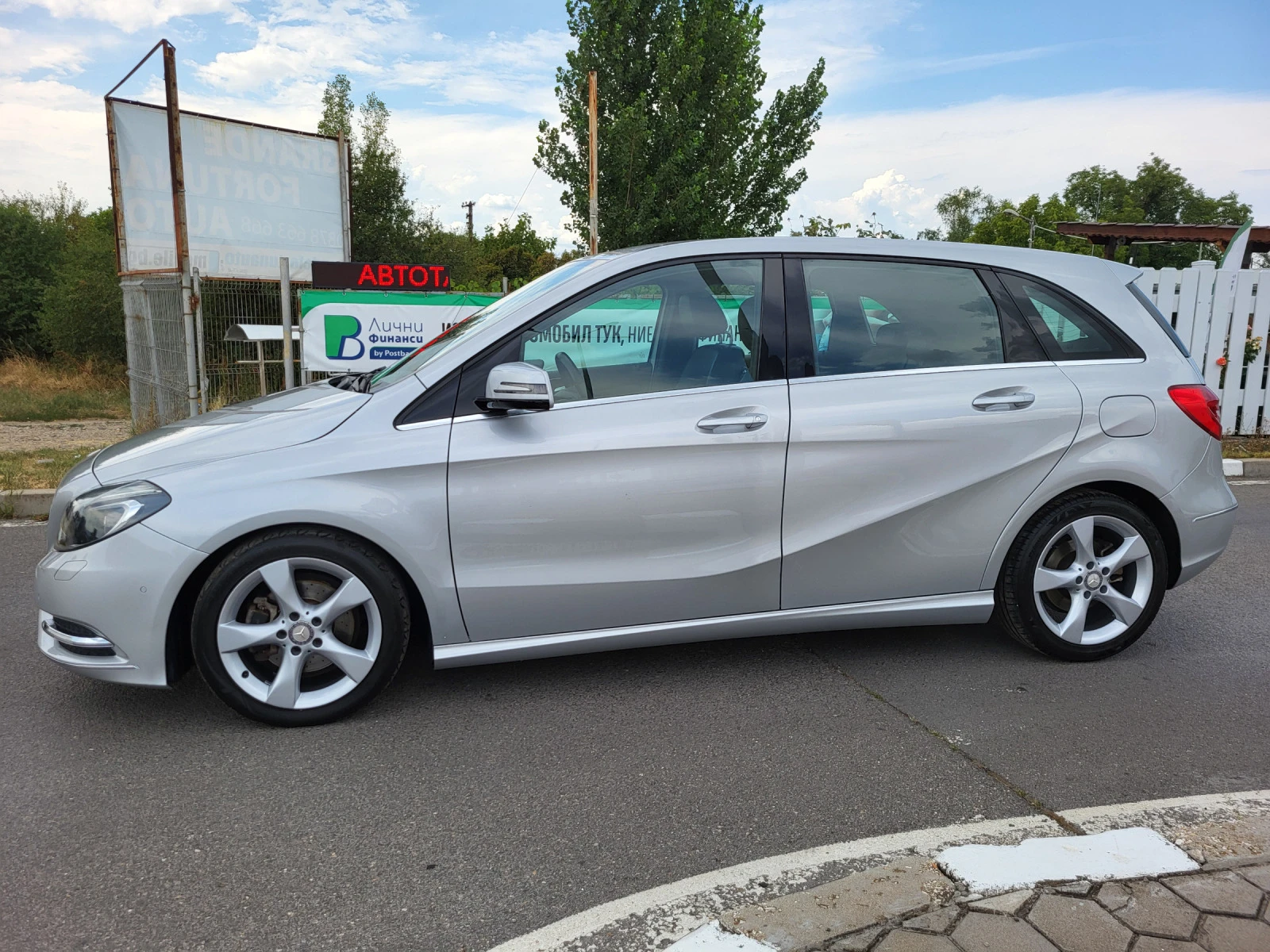 Mercedes-Benz B 180 БЕНЗИН-АВТОМАТИК-ДИСТРОНИК-КОЖА-НАВИГАЦИЯ - изображение 8