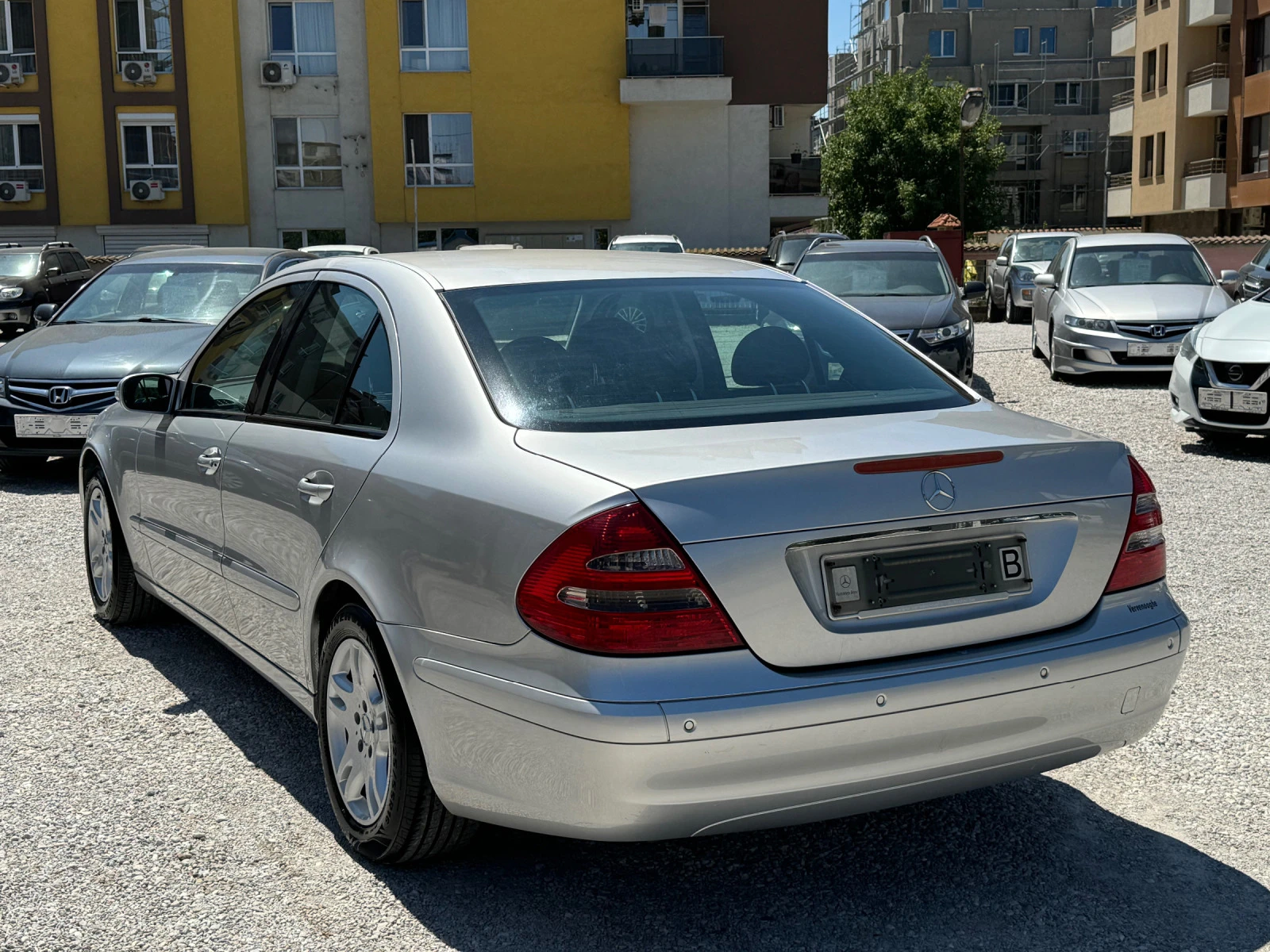 Mercedes-Benz E 220 CDi* AVANTGARDE* 6 СКОРОСТИ* КОЖА - изображение 8