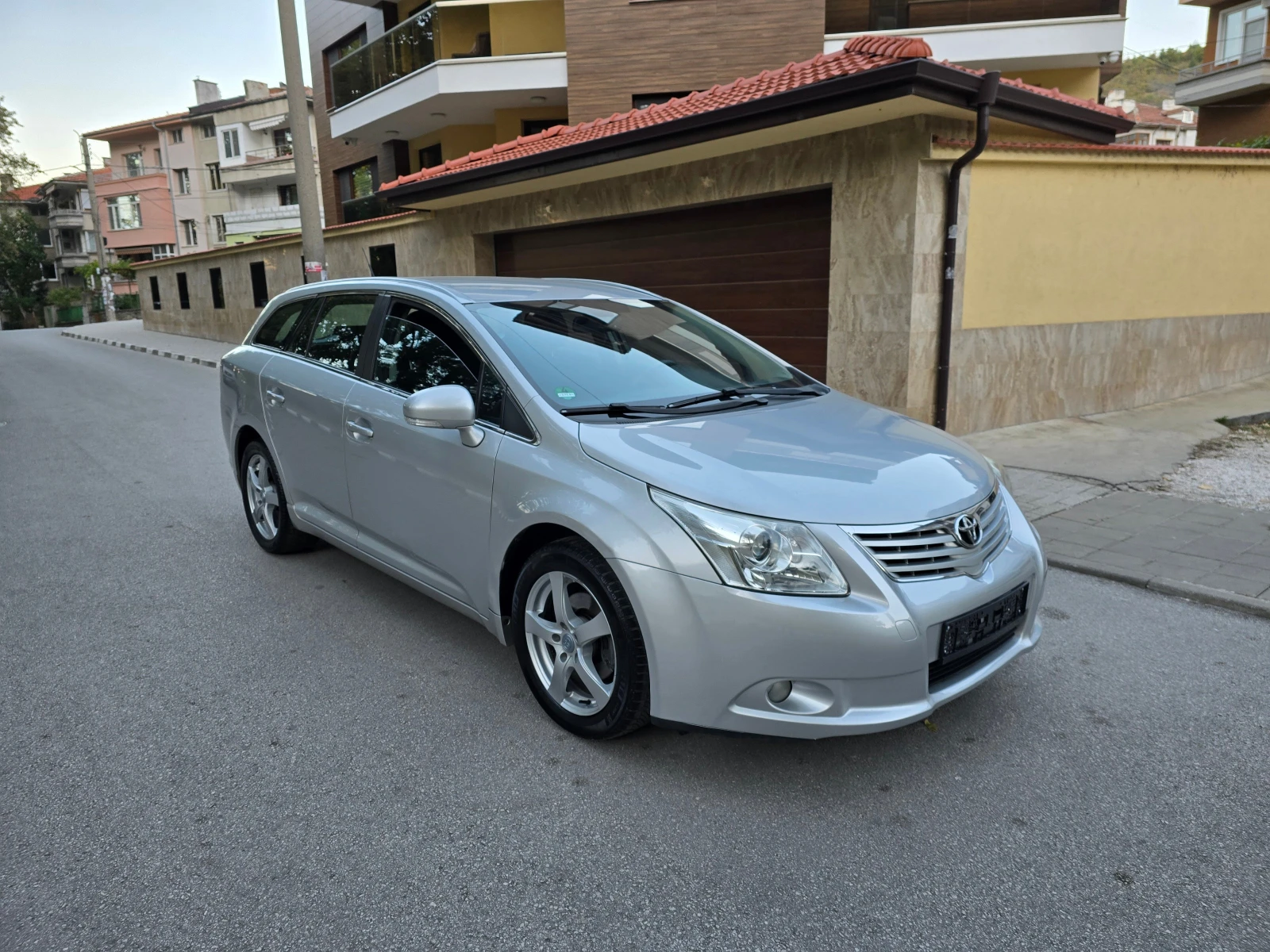 Toyota Avensis 1.8VVT-I  EXCUTIVE/AVTOMAT/ - изображение 5