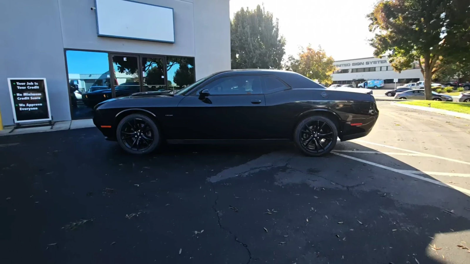 Dodge Challenger R/T* Alpine 6-speaker* Bluetooth* Keyless* Камера - изображение 2