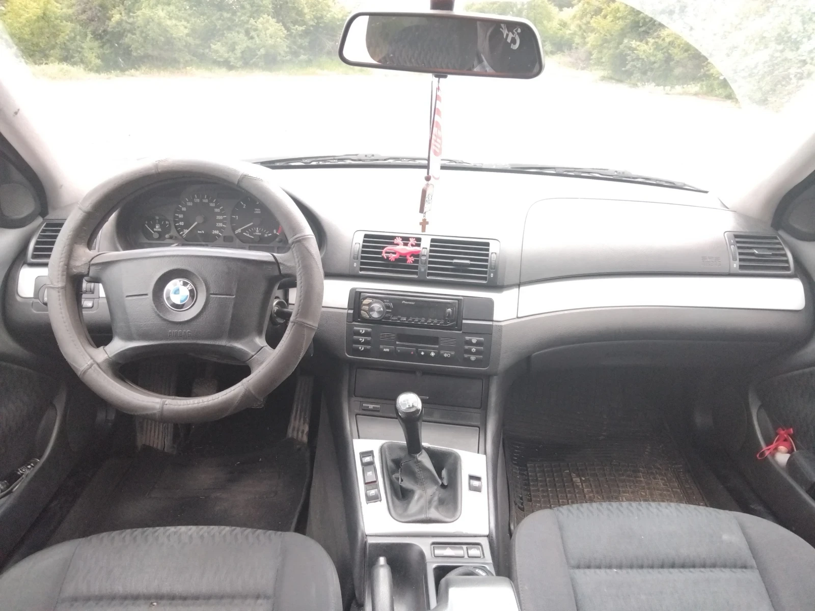 BMW 320  - изображение 6