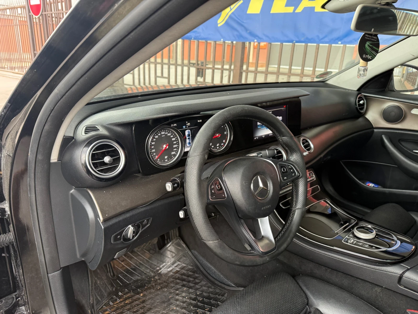 Mercedes-Benz E 220 AMG* LED* БАРТЕР* 9G*  - изображение 8