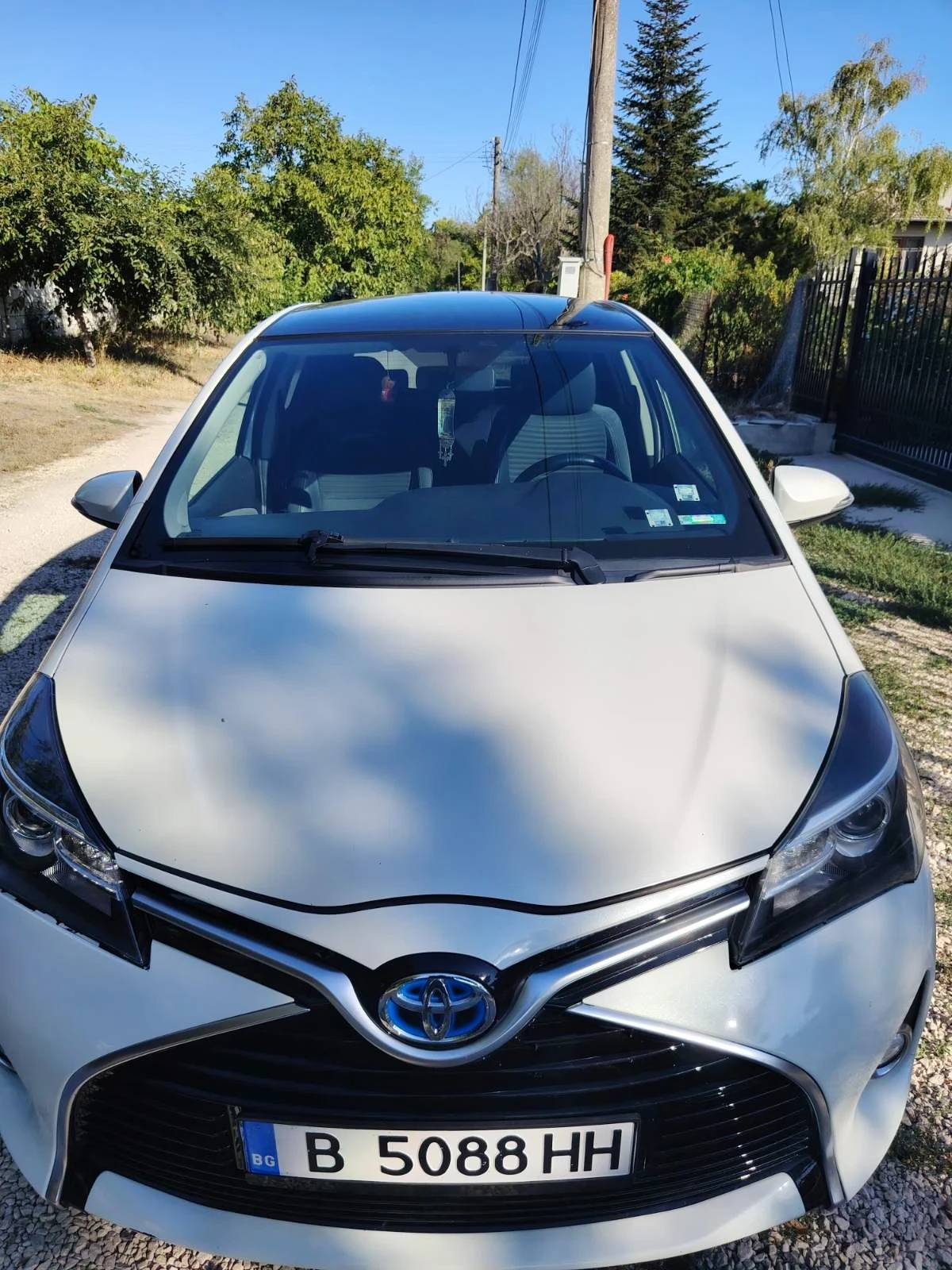 Toyota Yaris 1.5 бензин хибрит - изображение 6