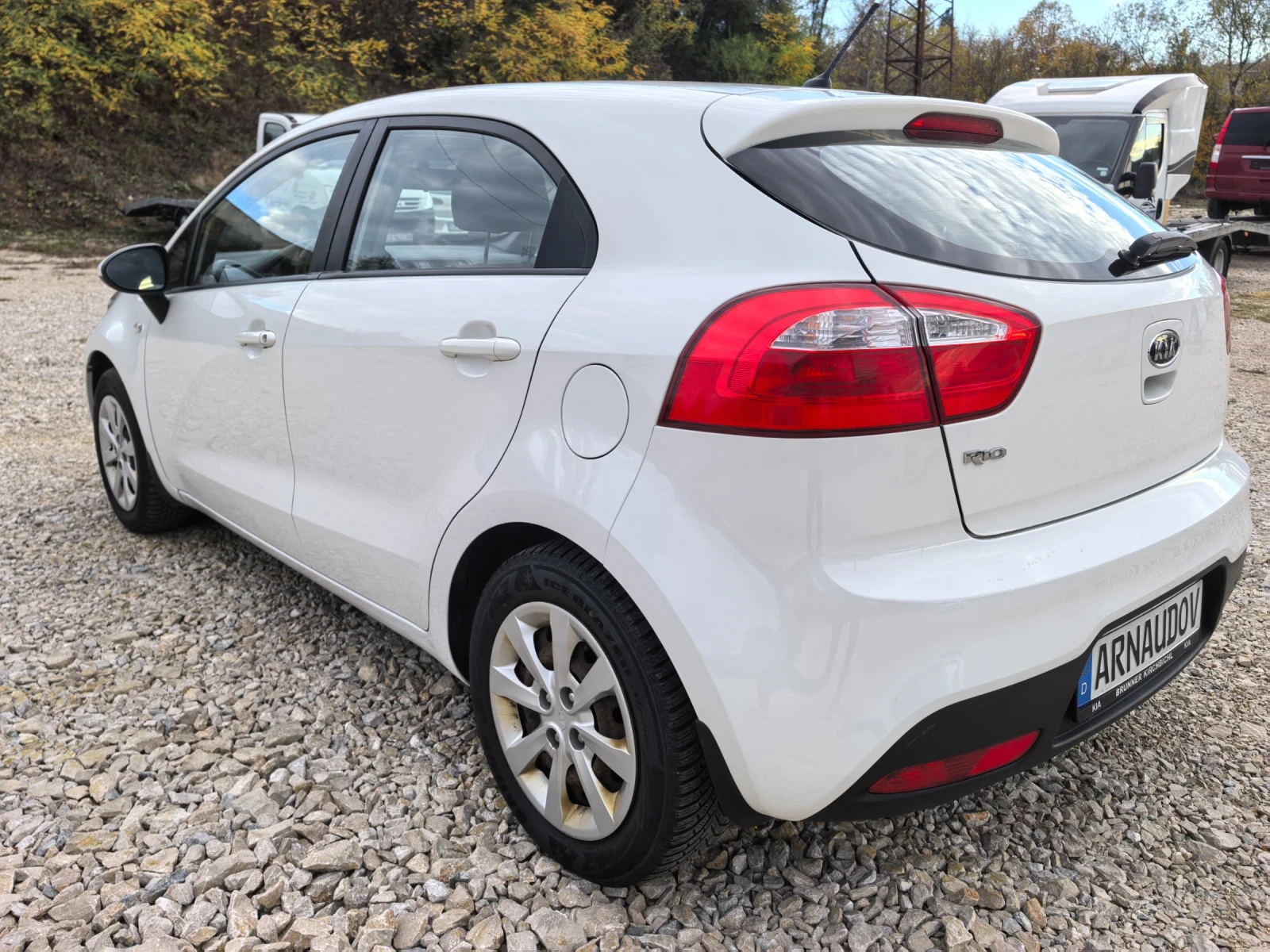 Kia Rio    | Mobile.bg   6
