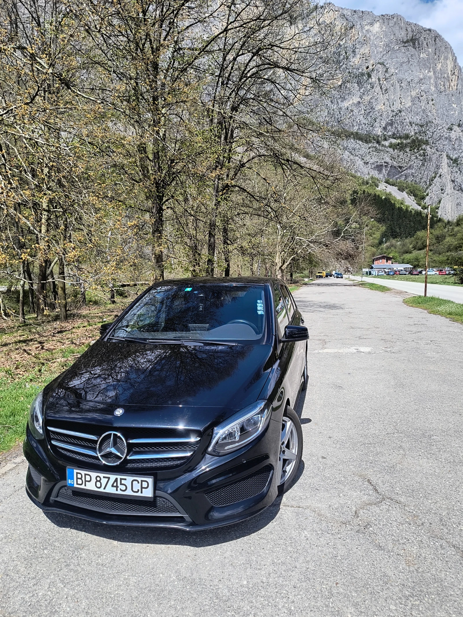 Mercedes-Benz B 220 4matic AMG