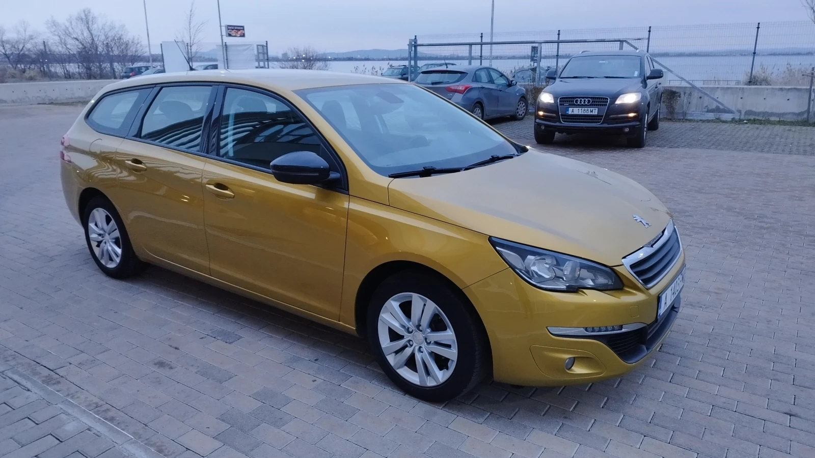 Peugeot 308 1.6d 120 к.с - изображение 6