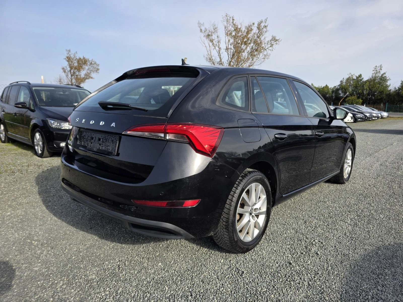 Skoda Scala Автоматик нави дигитален км, снимка 5 - Автомобили и джипове - 53801528