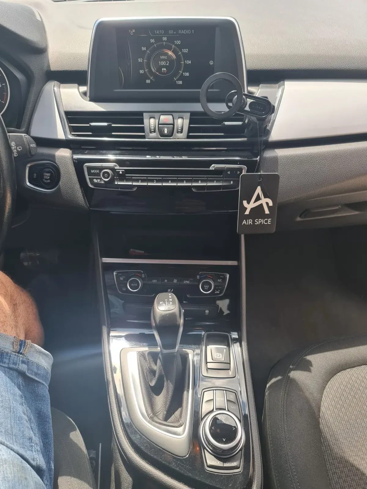 BMW 2 Active Tourer 216D - изображение 8