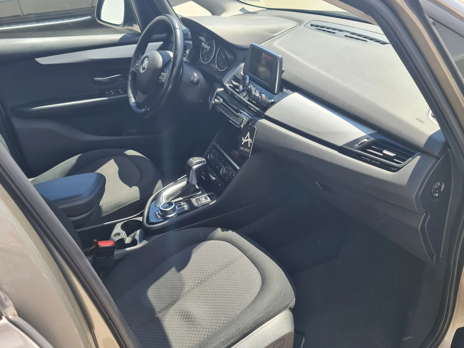 BMW 2 Active Tourer 216D - изображение 7