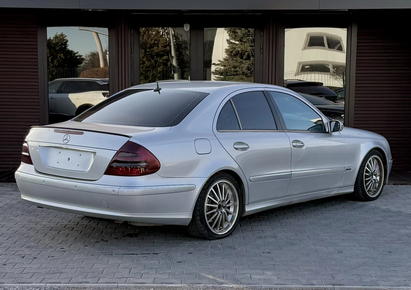 Mercedes-Benz E 270 - CDI - Avantgarde - Xenon -  - изображение 3