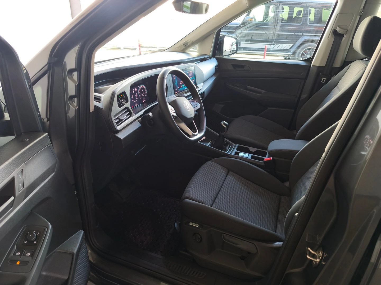 VW Caddy TDI 5 ����� | Mobile.bg � ����������� 5