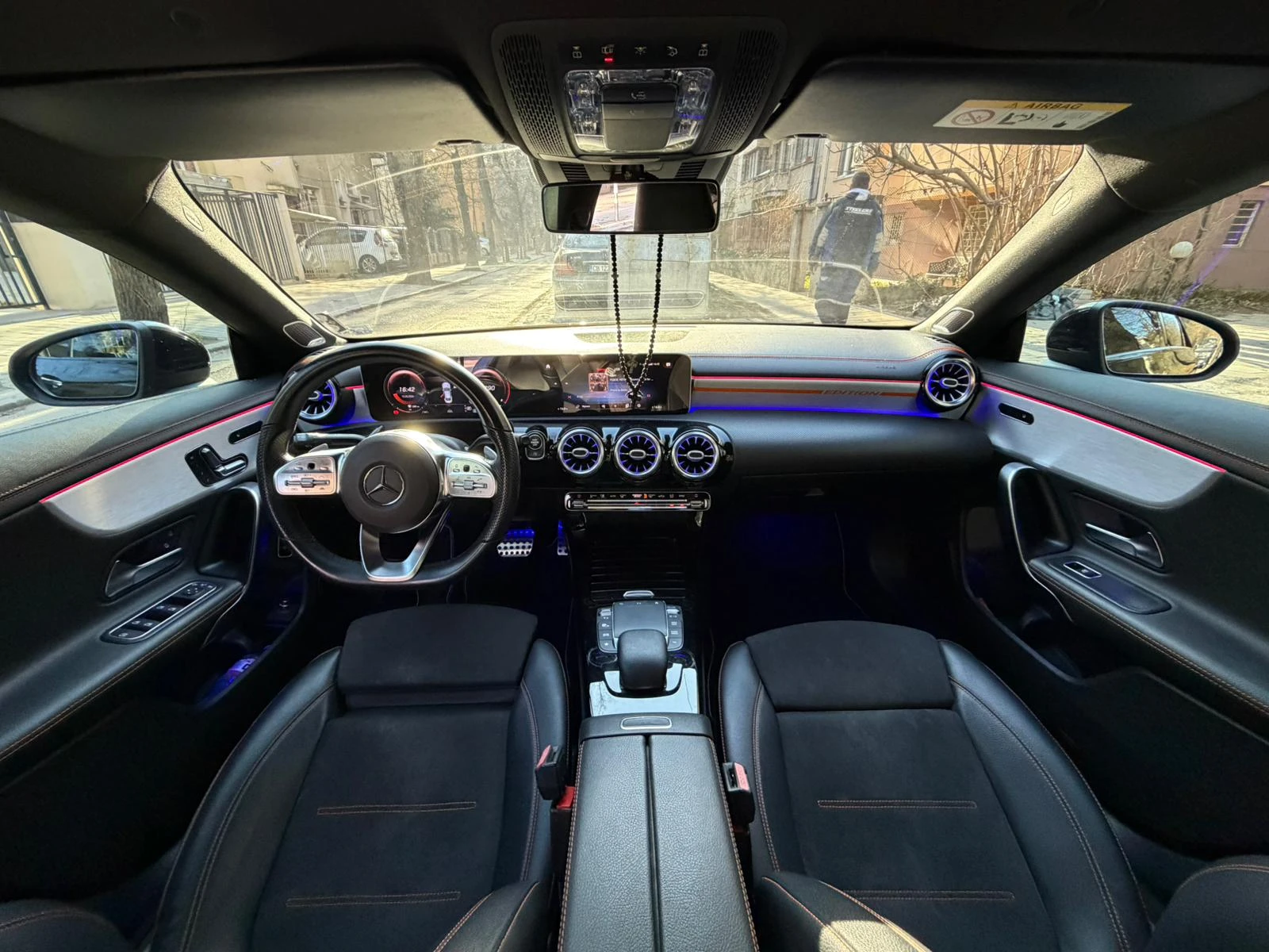 Mercedes-Benz CLA 200 AMG Line Edition 1, снимка 10 - Автомобили и джипове - 53861960