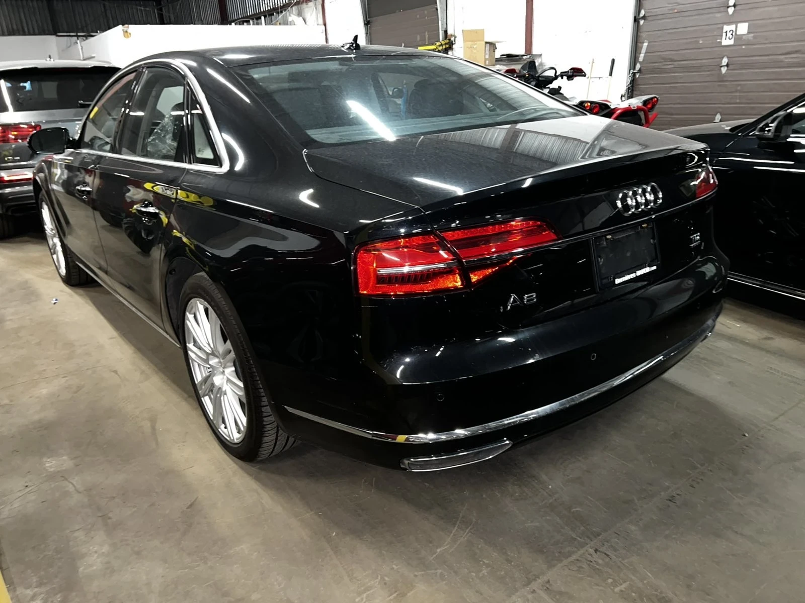 Audi A8 68000km.РЕАЛНИ, снимка 11 - Автомобили и джипове - 54162322