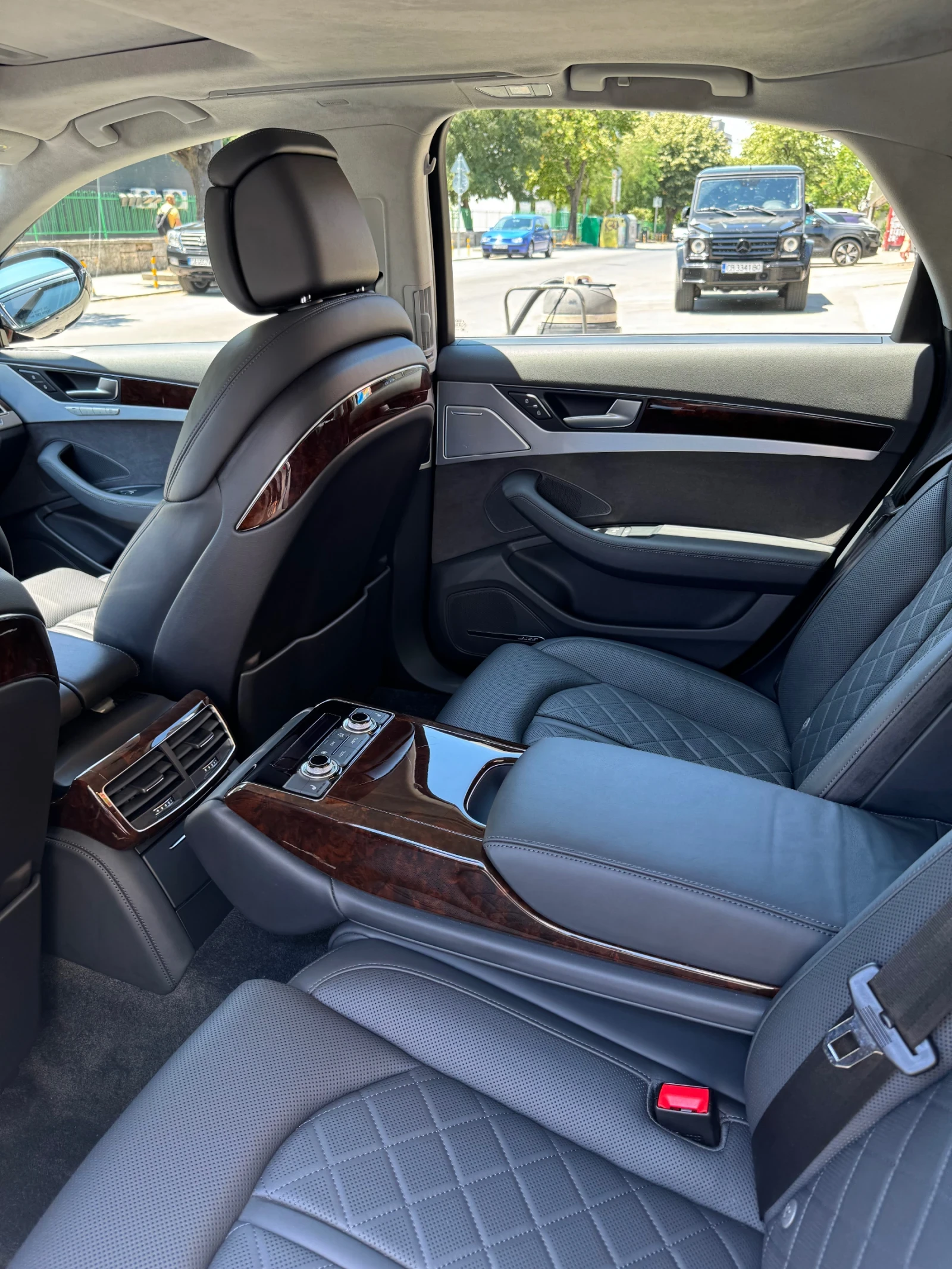 Audi A8 68000km.РЕАЛНИ, снимка 17 - Автомобили и джипове - 54162322