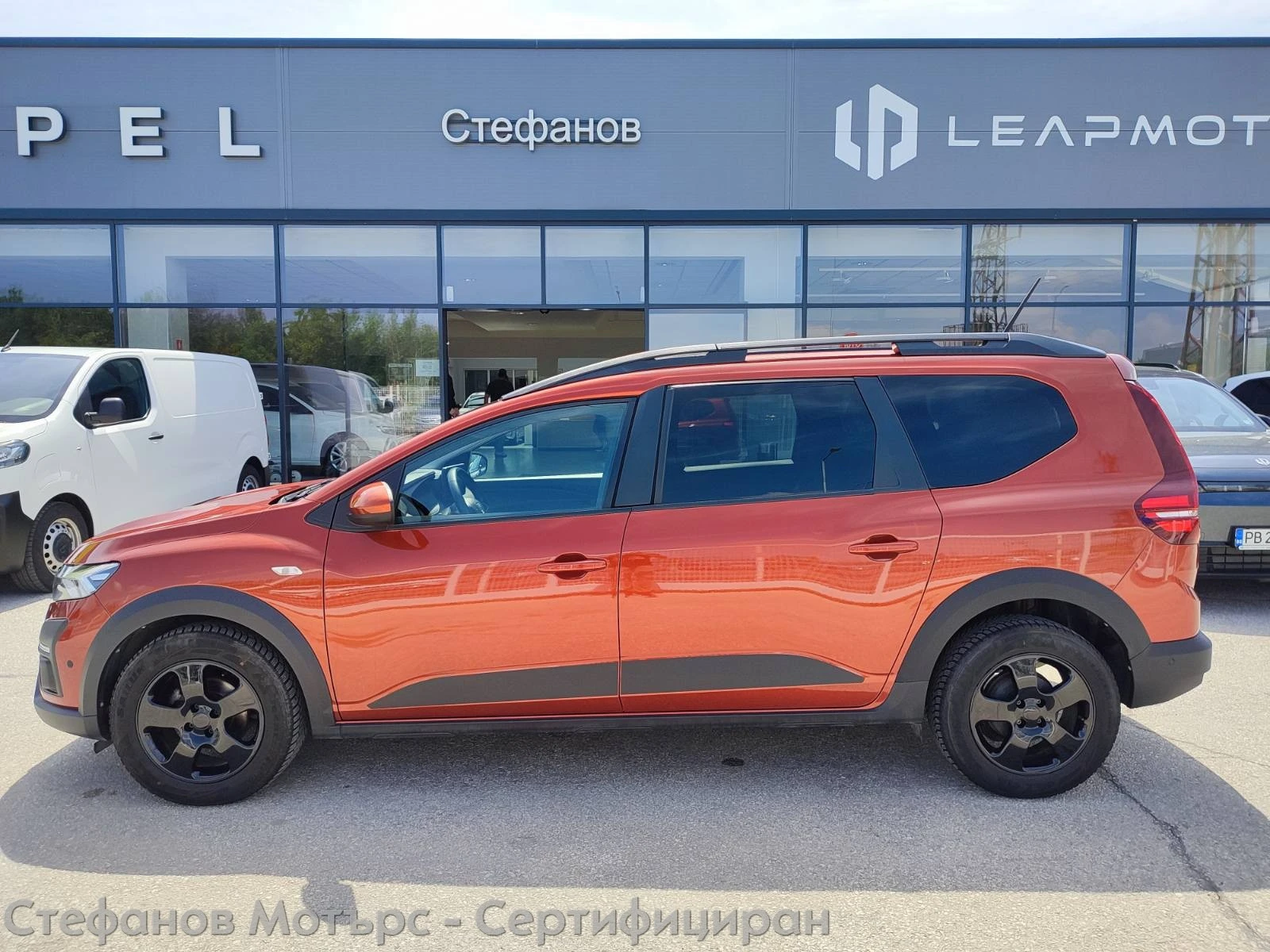 Dacia Jogger 1.0 TCe GPL Extreme, снимка 4 - Автомобили и джипове - 54508746