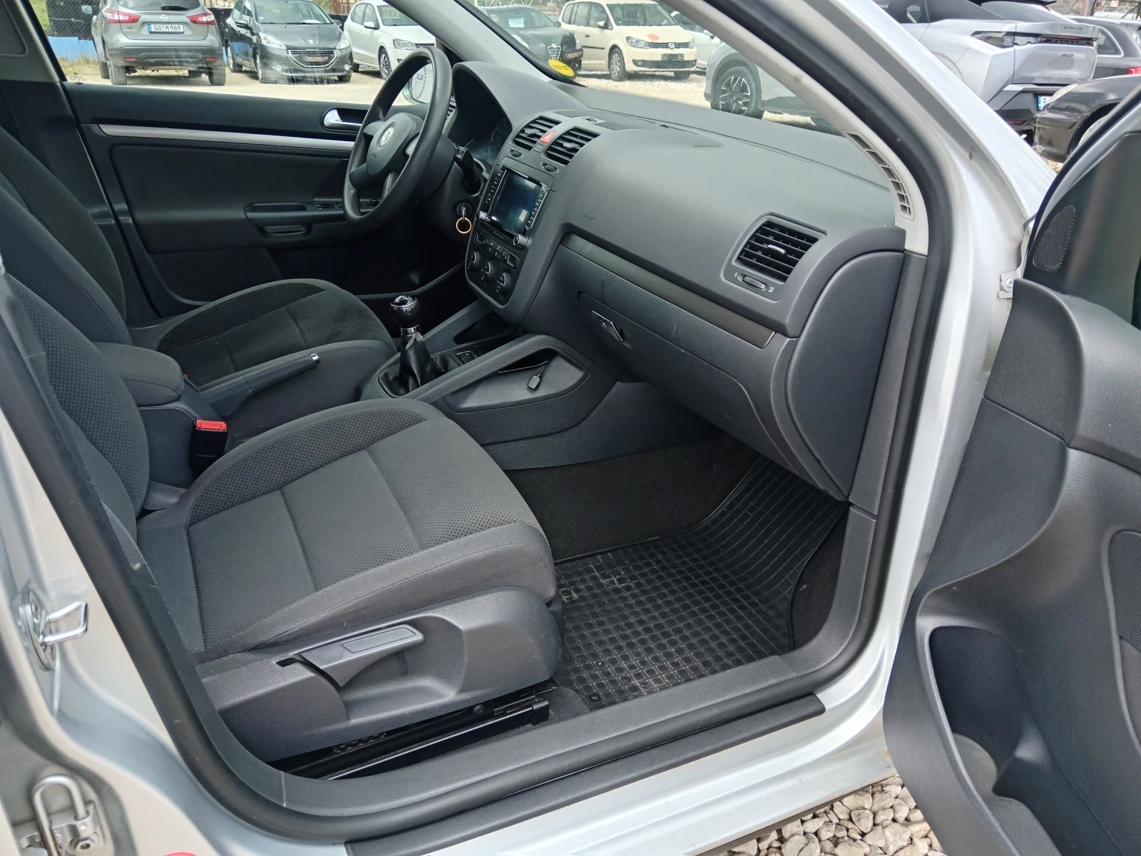 VW Golf 2.0 i - 150к.с., снимка 11 - Автомобили и джипове - 54388488