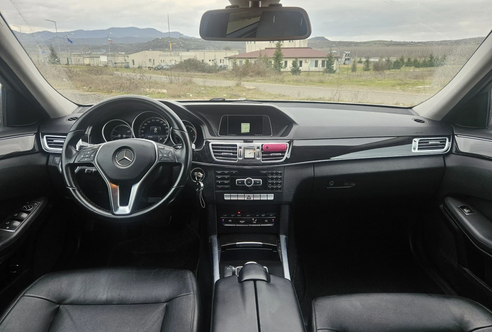 Mercedes-Benz E 220 BLUETEC 9-G TRONIC 2014, снимка 6 - Автомобили и джипове - 55011639