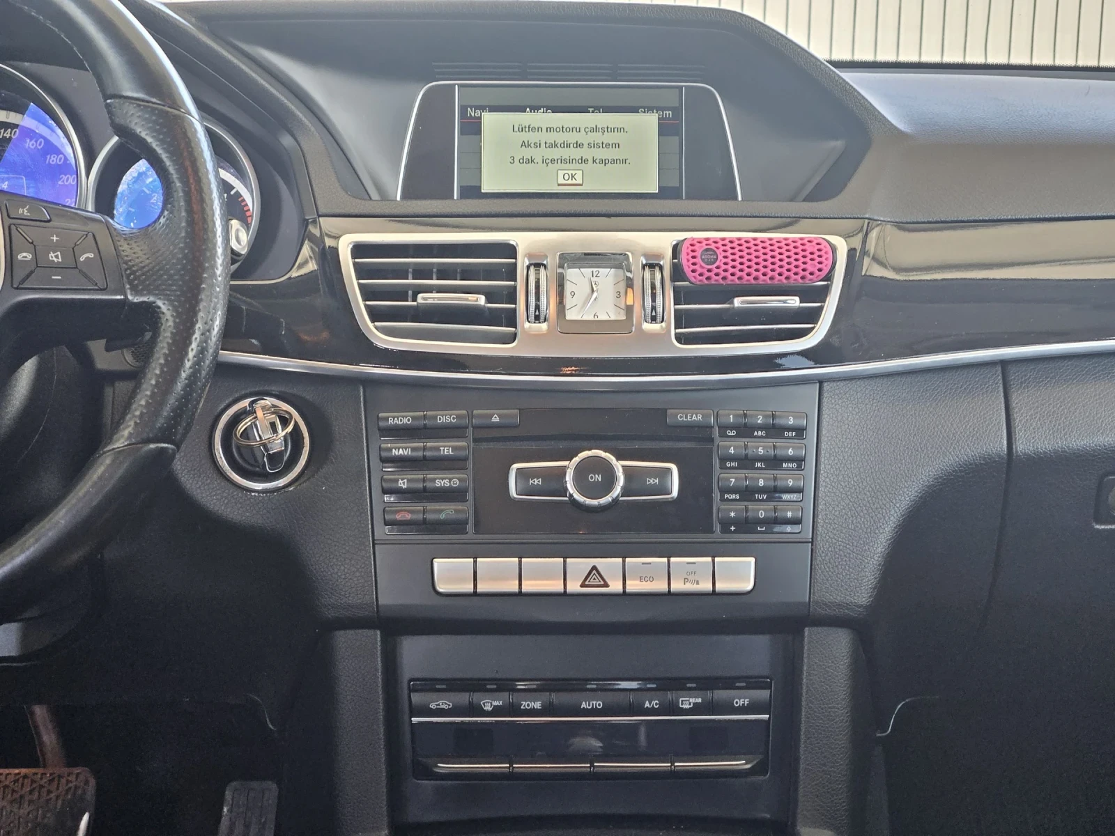 Mercedes-Benz E 220 BLUETEC 9-G TRONIC 2014, снимка 13 - Автомобили и джипове - 55011639