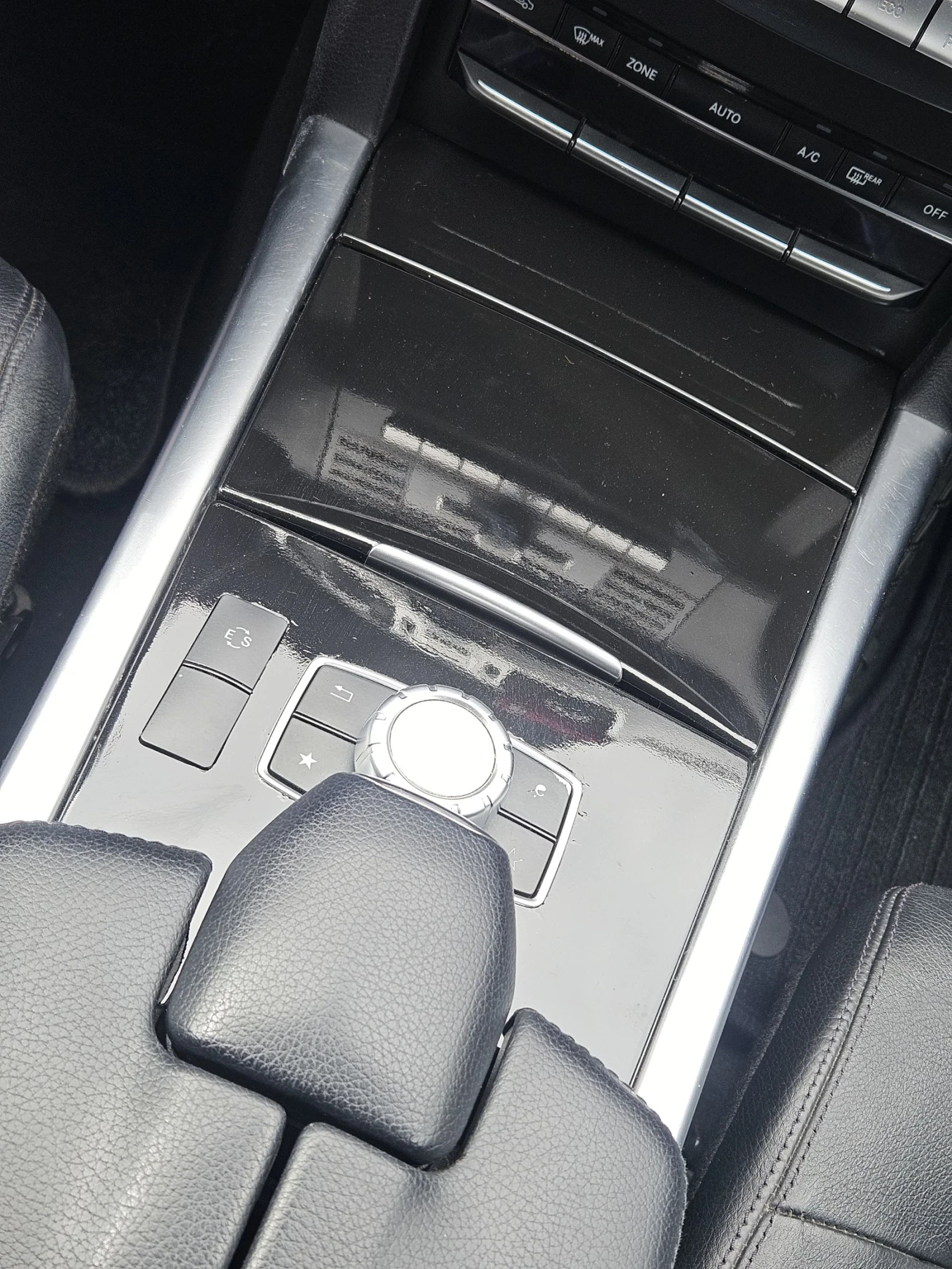 Mercedes-Benz E 220 BLUETEC 9-G TRONIC 2014, снимка 9 - Автомобили и джипове - 55011639