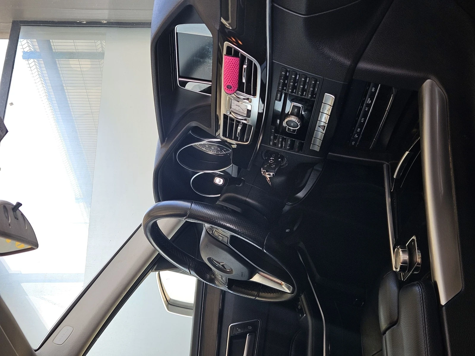 Mercedes-Benz E 220 BLUETEC 9-G TRONIC 2014, снимка 12 - Автомобили и джипове - 55011639