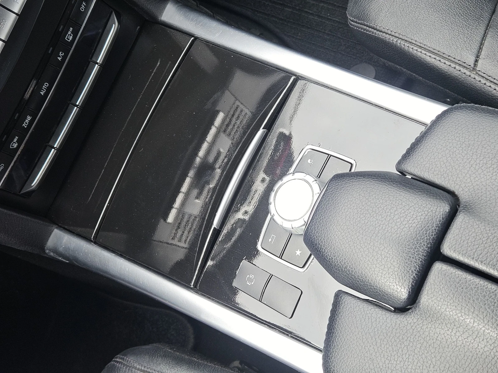 Mercedes-Benz E 220 BLUETEC 9-G TRONIC 2014, снимка 9 - Автомобили и джипове - 55011639