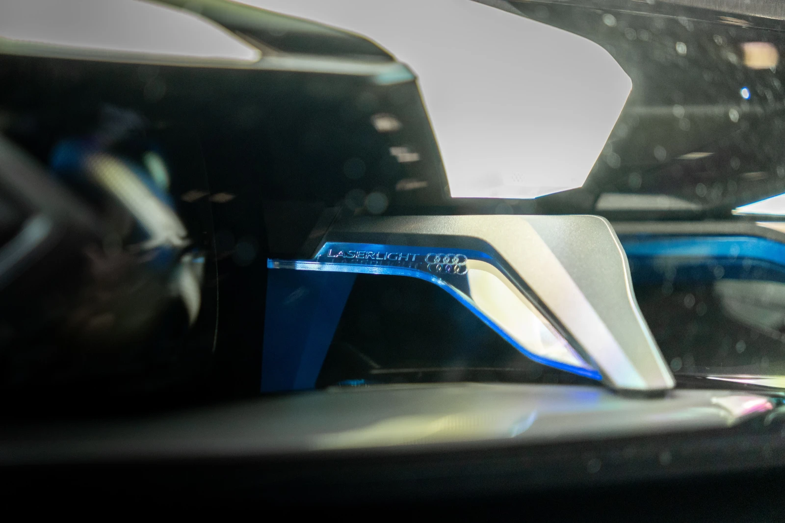 Audi E-Tron GT quattro B&O Carbon Laser lights, снимка 4 - Автомобили и джипове - 55134926