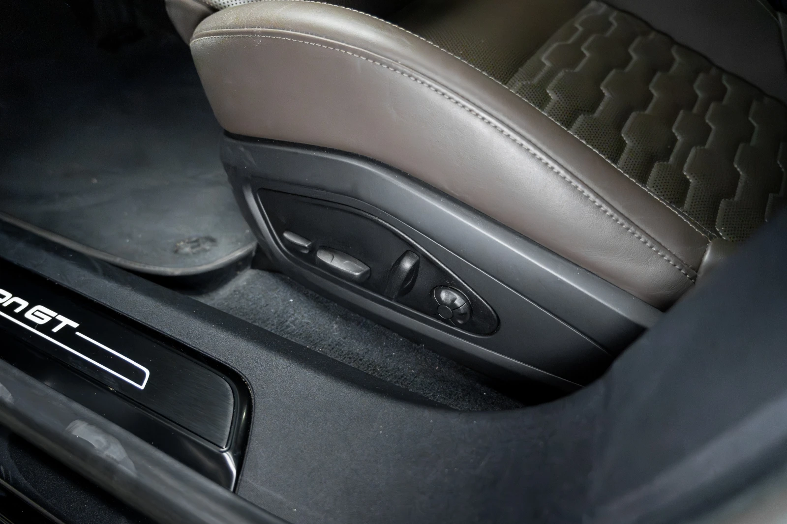 Audi E-Tron GT quattro B&O Carbon Laser lights, снимка 11 - Автомобили и джипове - 55134926