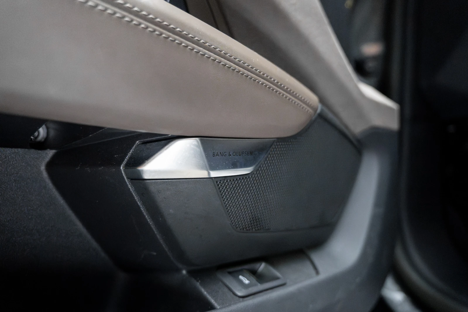 Audi E-Tron GT quattro B&O Carbon Laser lights, снимка 9 - Автомобили и джипове - 55134926