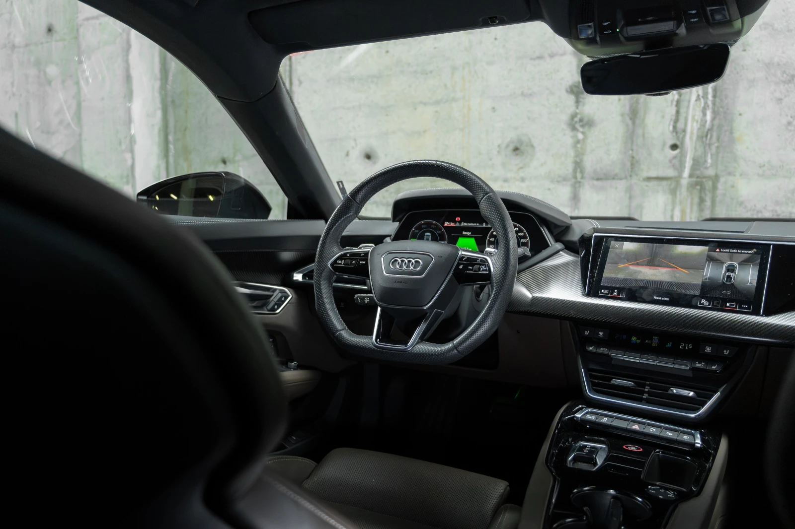Audi E-Tron GT quattro B&O Carbon Laser lights, снимка 13 - Автомобили и джипове - 55134926