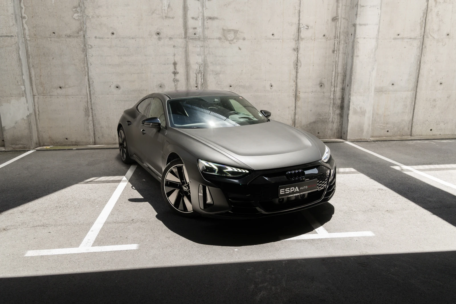 Audi E-Tron GT quattro B&O Carbon Laser lights