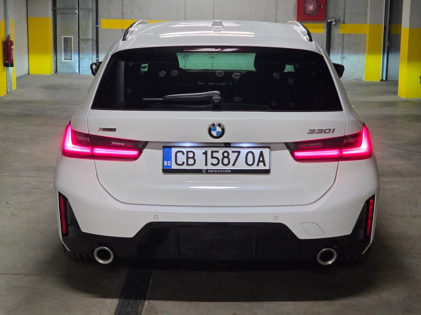 BMW 330 i xDrive LCI II, снимка 7 - Автомобили и джипове - 55355199