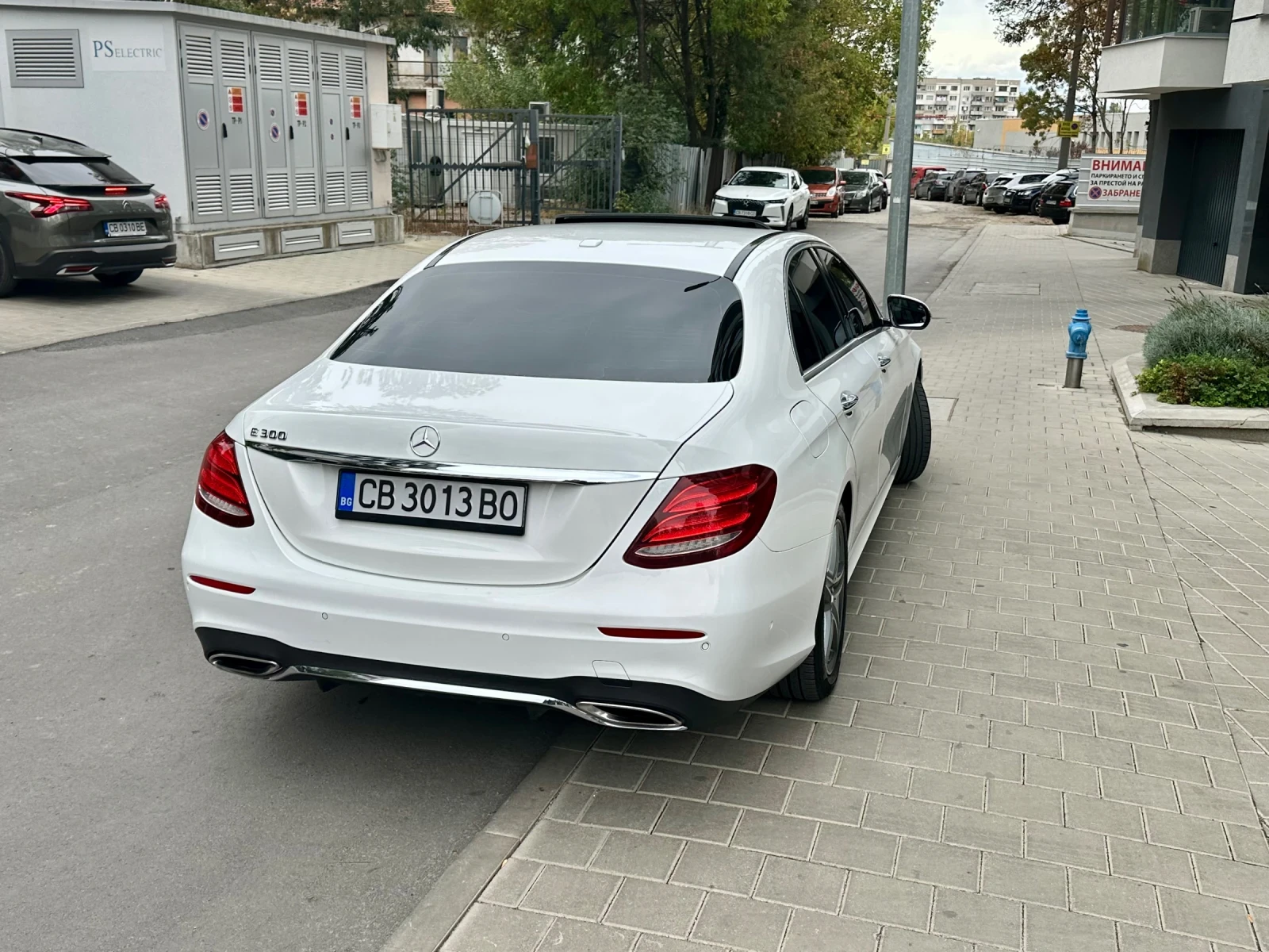 Mercedes-Benz E 300 9G Tronic AMG , снимка 4 - Автомобили и джипове - 55885079