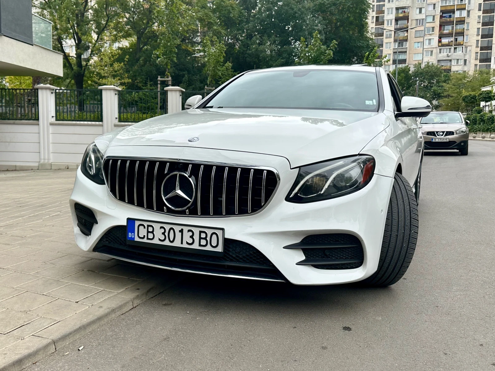 Mercedes-Benz E 300 9G Tronic AMG 