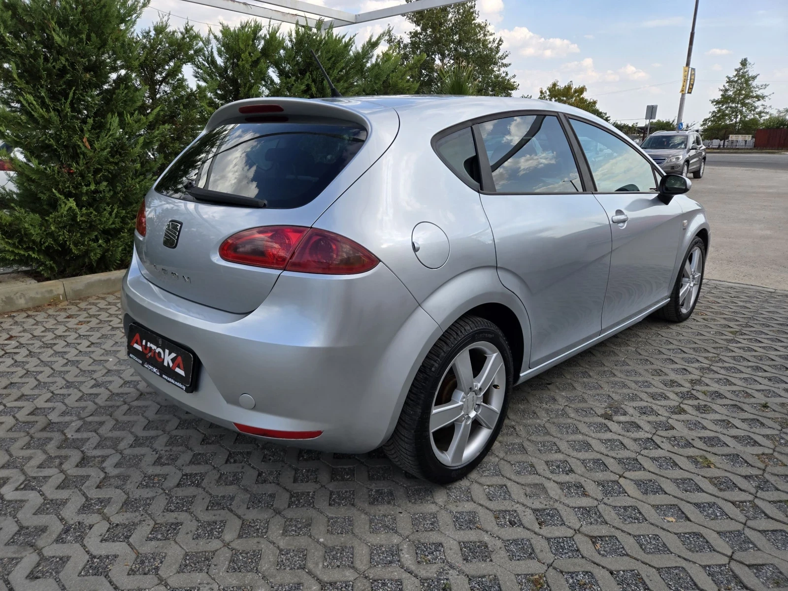 Seat Leon 2.0TDI-140кс= 6СК= КЛИМАТРОНИК= АВТОПИЛОТ, снимка 3 - Автомобили и джипове - 55954985