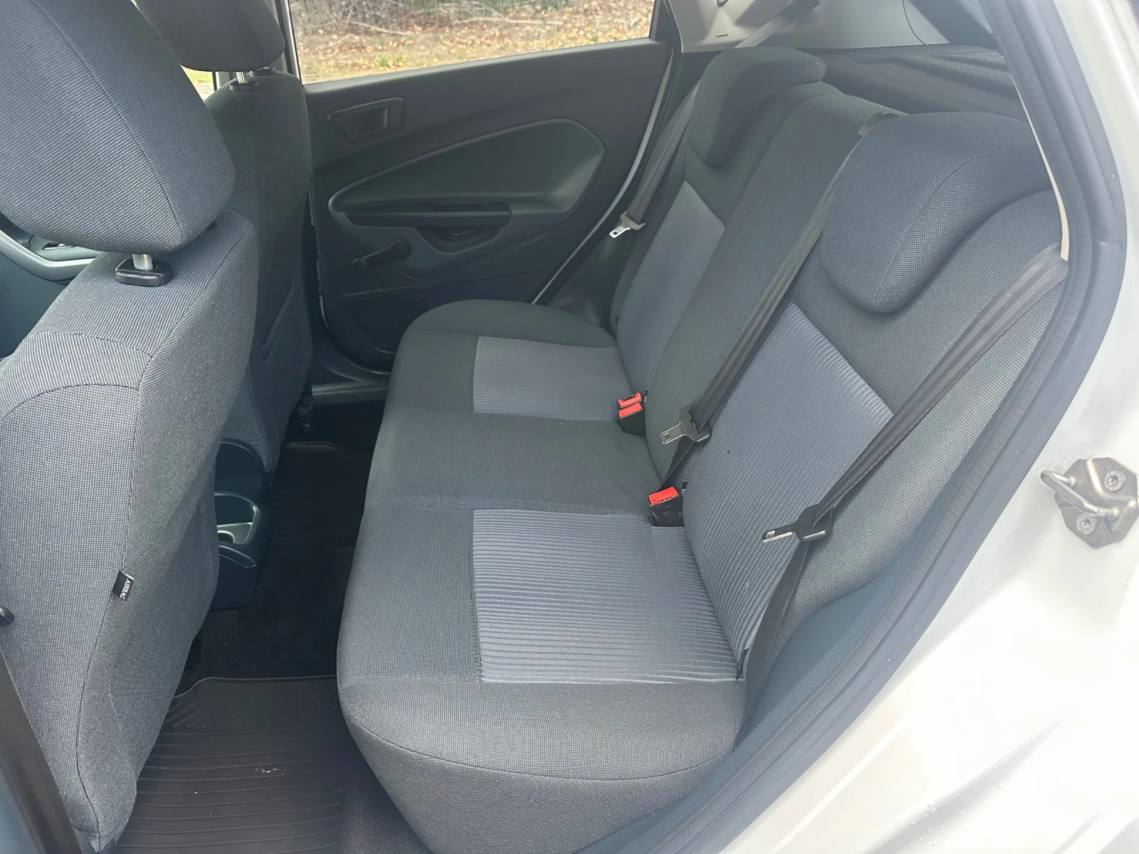 Ford Fiesta 1.25, снимка 13 - Автомобили и джипове - 56064167
