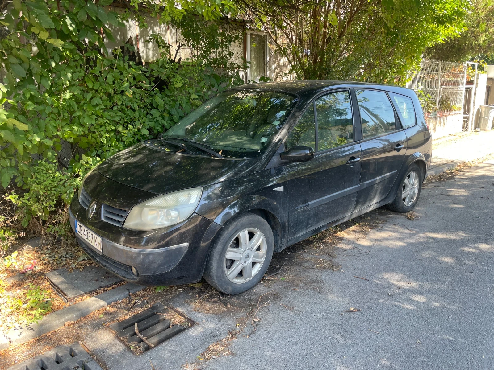 Renault Grand scenic 2.0, снимка 2 - Автомобили и джипове - 56086129