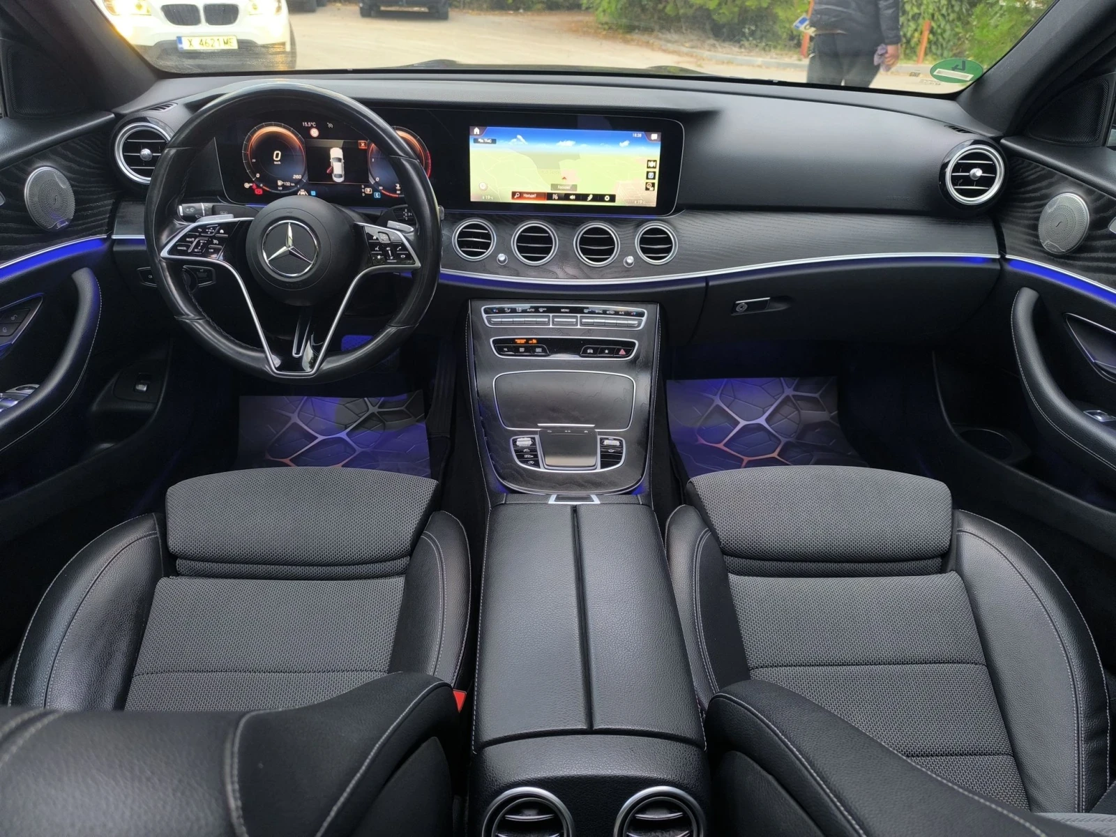 Mercedes-Benz E 220 D* AMG* FACELIFT* 9G* ПАНОРАМА* ГЕРМАНИЯ , снимка 7 - Автомобили и джипове - 56298955