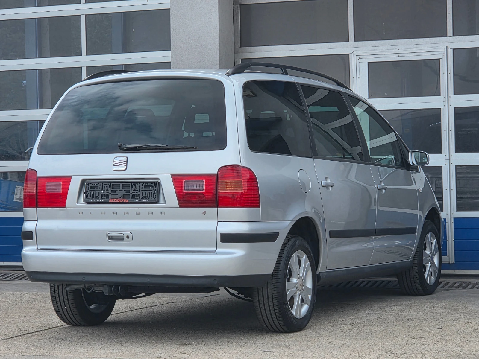 Seat Alhambra, снимка 2 - Автомобили и джипове - 56650583