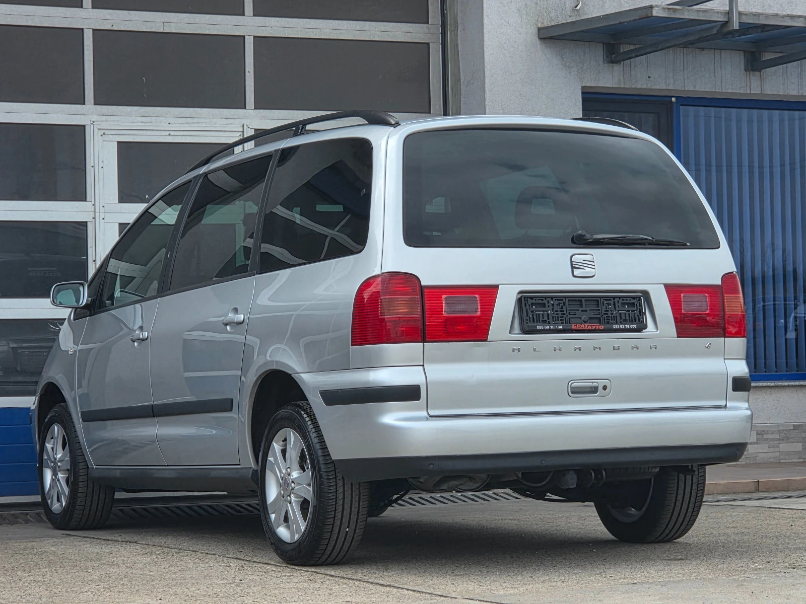 Seat Alhambra, снимка 3 - Автомобили и джипове - 56650583