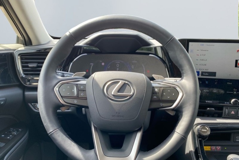 Lexus NX 450h+ = Executive= Panorama Гаранция, снимка 10 - Автомобили и джипове - 46310136