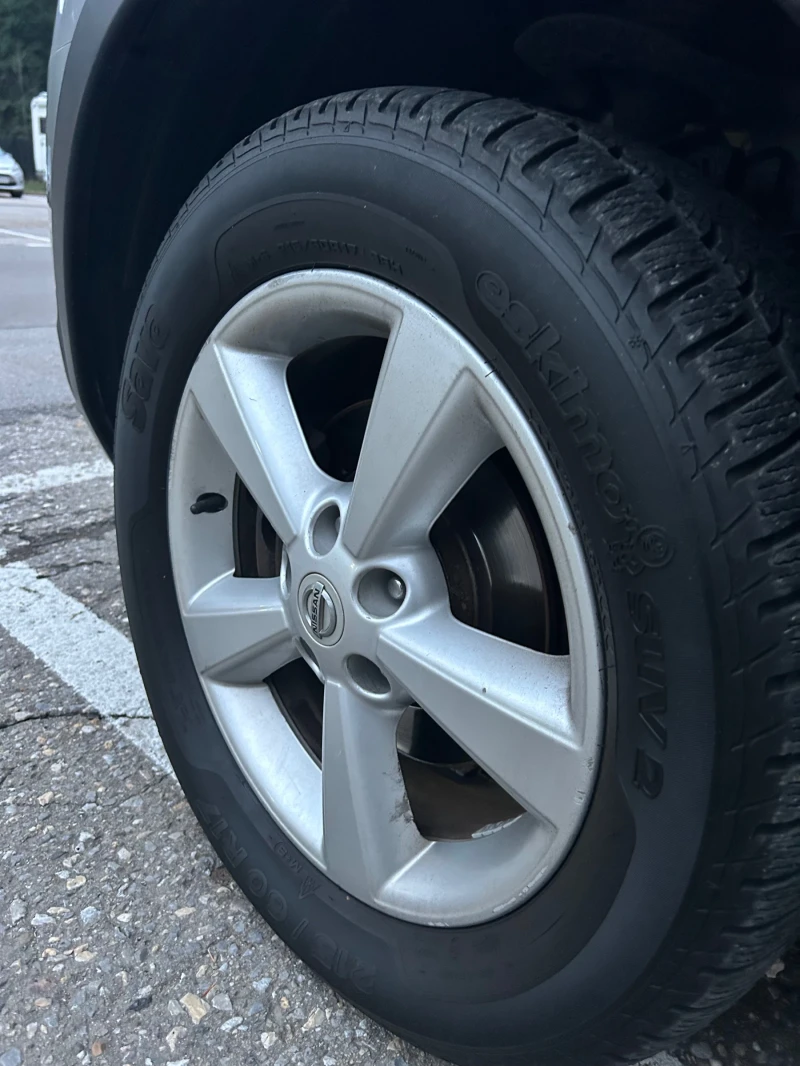 Nissan Qashqai, снимка 10 - Автомобили и джипове - 52698496