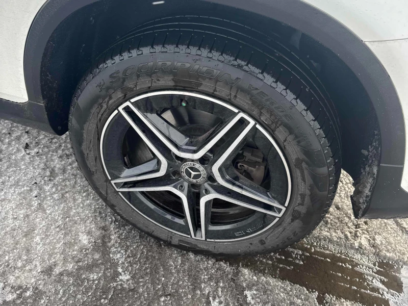 Mercedes-Benz GLC 300 * * CARFAX * * АВТО КРЕДИТ * * , снимка 6 - Автомобили и джипове - 52931085