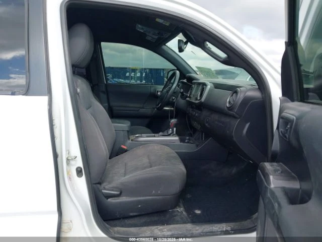 Toyota Tacoma TRD OFF ROAD CARFAX АВТО КРЕДИТ , снимка 11 - Автомобили и джипове - 52741222