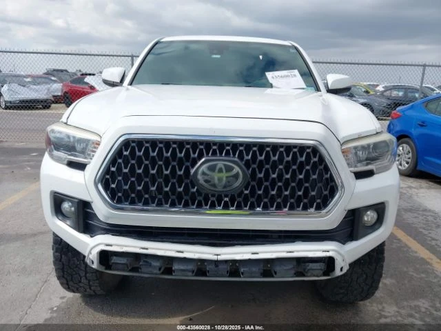 Toyota Tacoma TRD OFF ROAD CARFAX АВТО КРЕДИТ , снимка 2 - Автомобили и джипове - 52741222