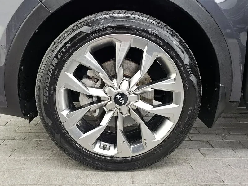 Kia Sorento DIESEL 2.2 4WD SIGNATURE, снимка 5 - Автомобили и джипове - 55261771