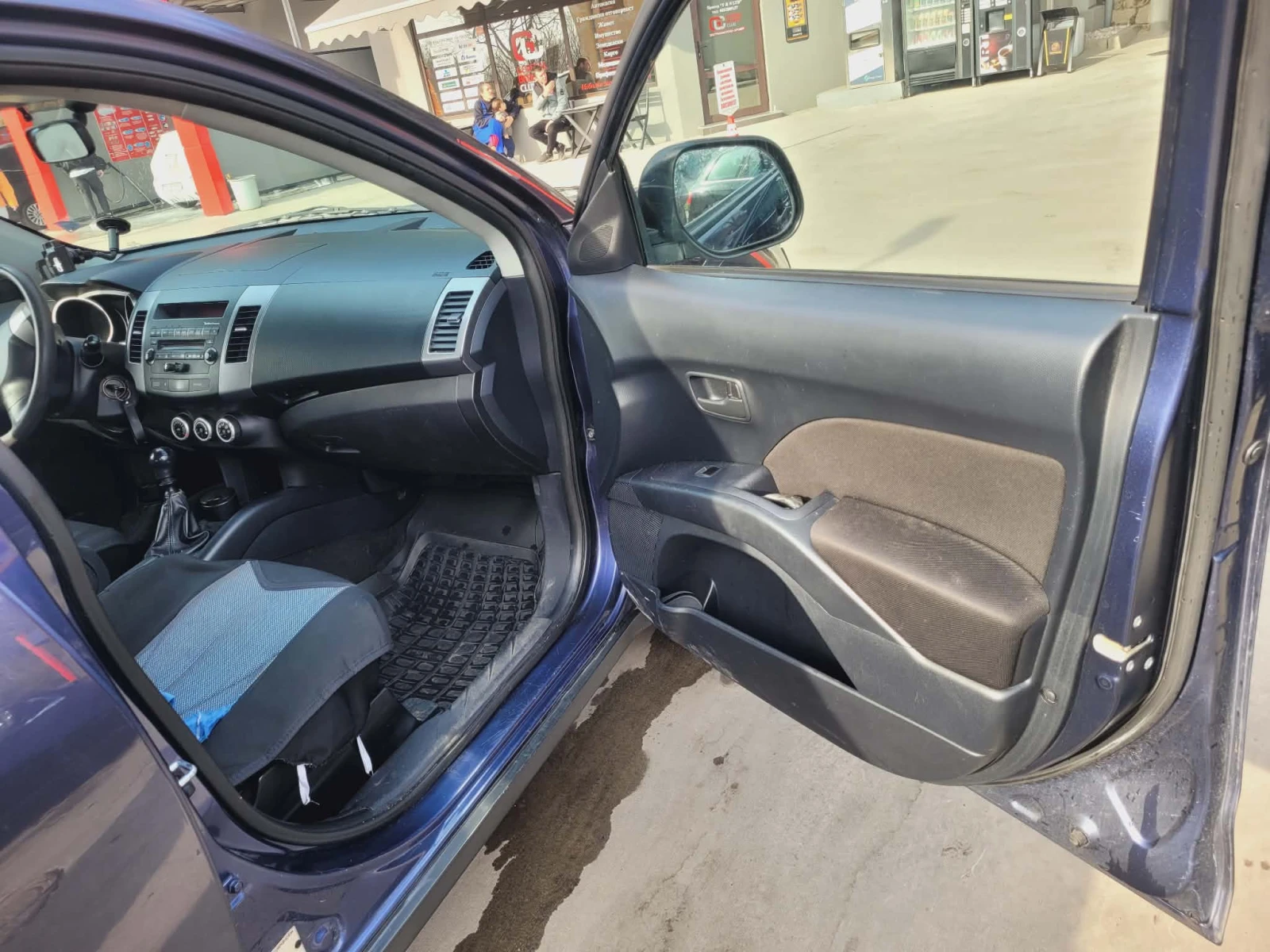 Mitsubishi Outlander, снимка 5 - Автомобили и джипове - 53892948