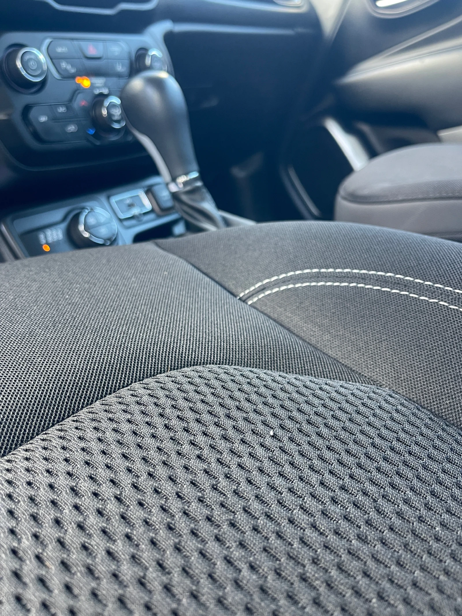 Jeep Renegade 4x4! Avtomat!!, снимка 14 - Автомобили и джипове - 53940782