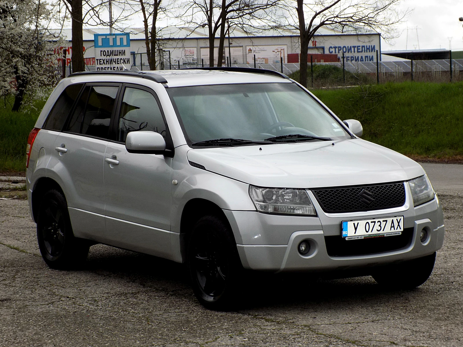 Suzuki Grand vitara 1.9DDiS/NAVi/БЕЗ РЪЖДА, снимка 3 - Автомобили и джипове - 54079122