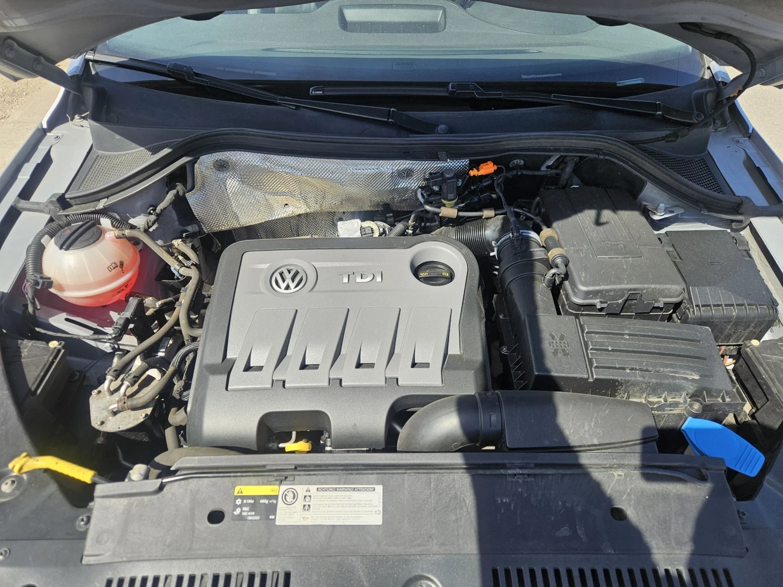 VW Tiguan 2.0 TDI 177 k.c.HIGHLINE 4?4, снимка 14 - Автомобили и джипове - 54350865